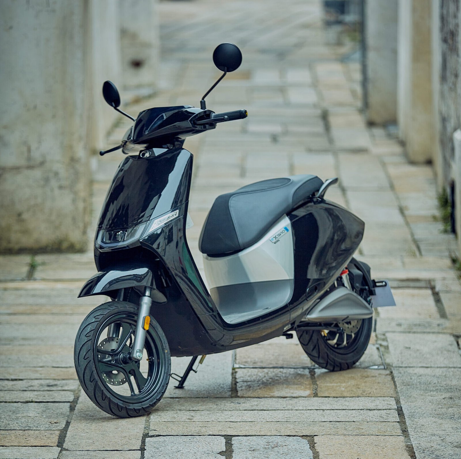 LX-I ONE XS